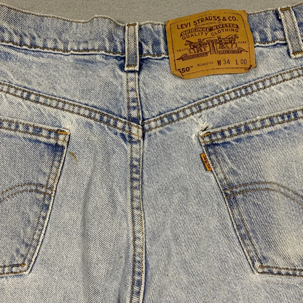 Levis noticeable paint